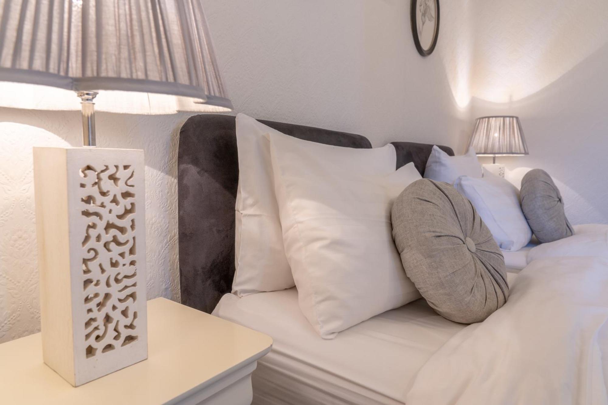 Bankton House Hotel Livingston Eksteriør billede